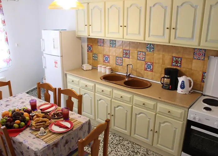 Kiratsos House