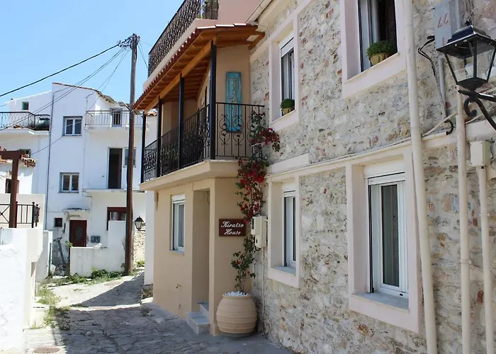 Kiratsos House