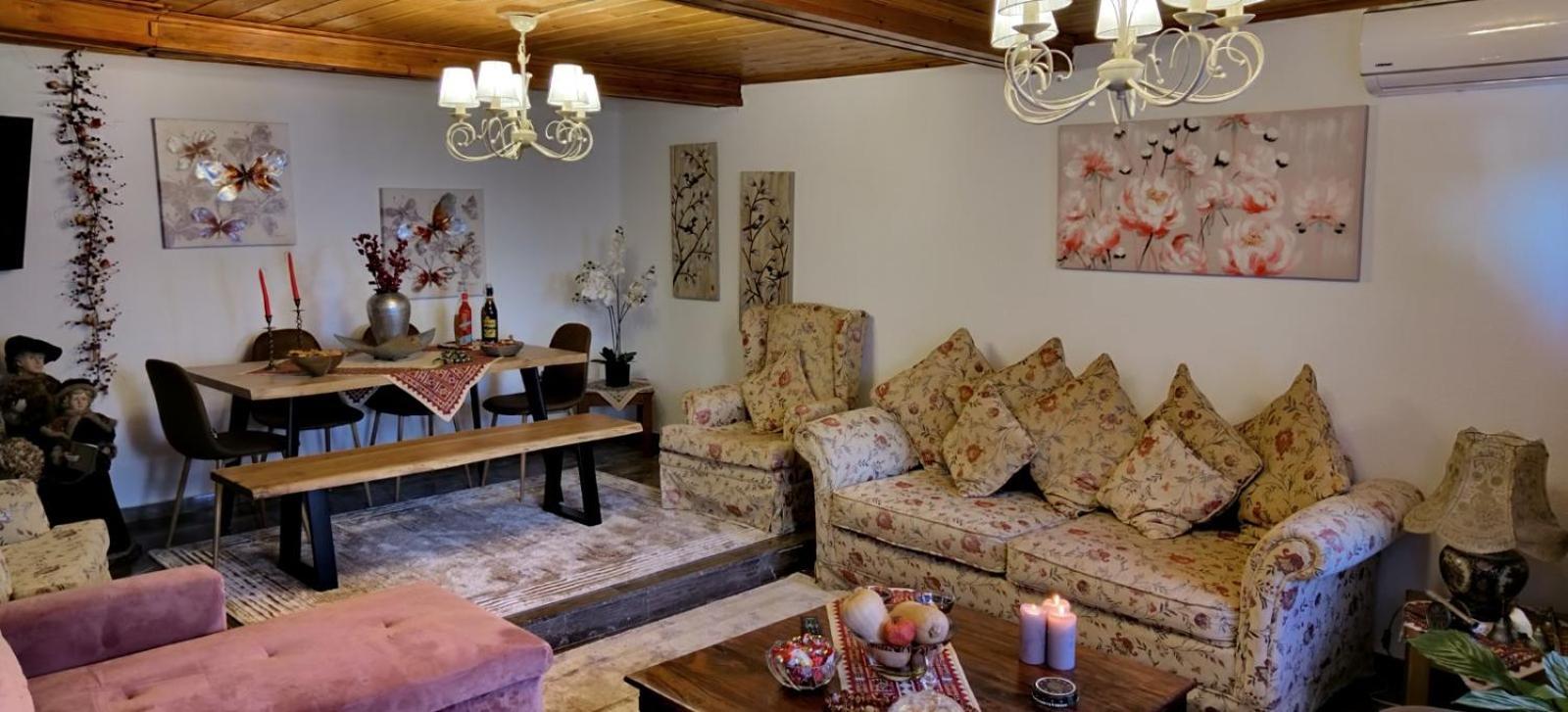 Kiratsos House İskados